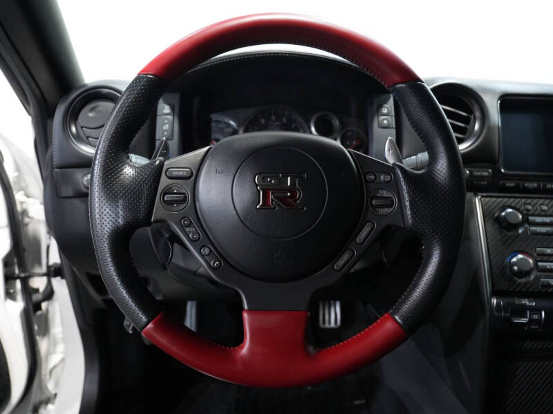 2015 Nissan GT-R Black Edition