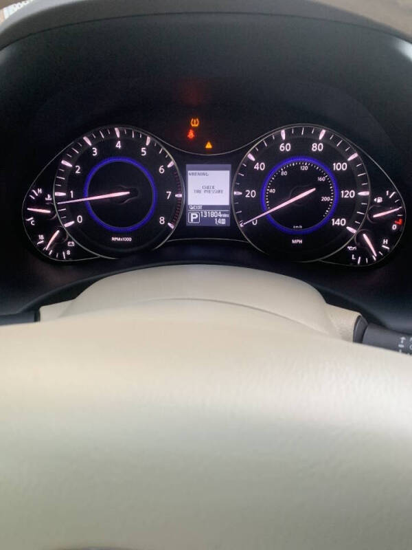 2015 Infiniti QX80