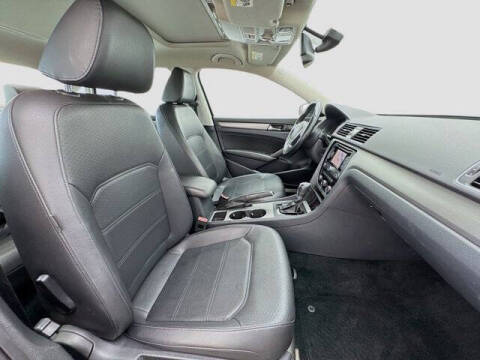 2014 Volkswagen Passat 2.5L SE PZEV