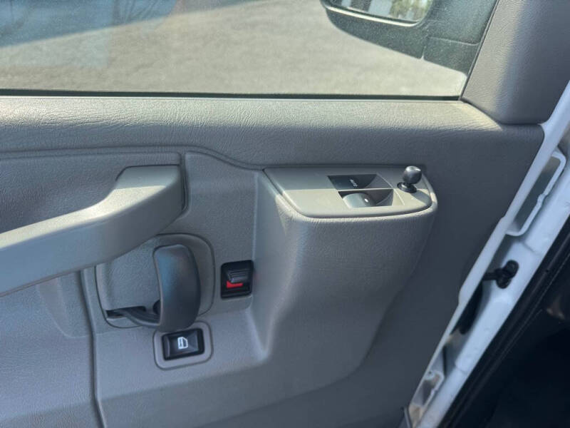 2021 GMC Savana 2500