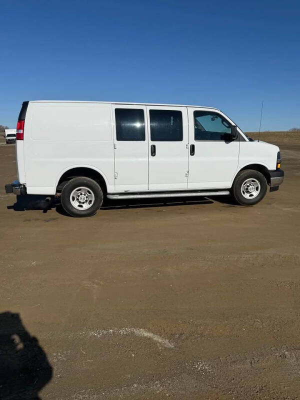 2024 Chevrolet Express 2500