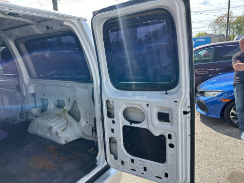 2003 Ford E-Series E-150 Base