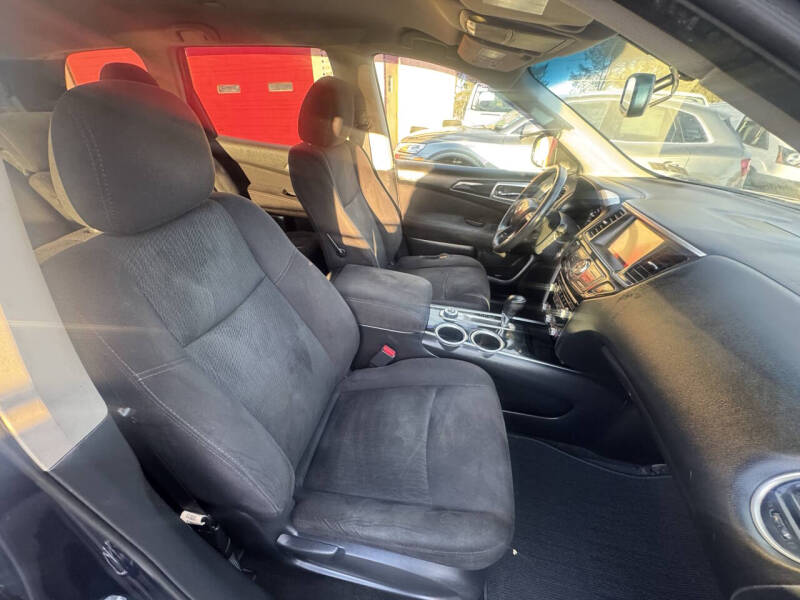 2015 Nissan Pathfinder SV