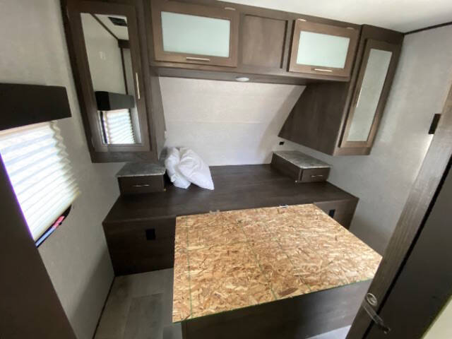 2020 Coleman Coleman Light 2515RL