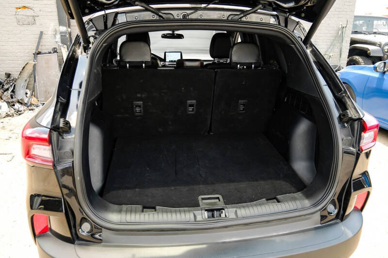 2025 Ford Escape ST-Line Select