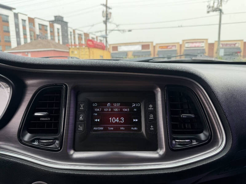 2016 Dodge Challenger SXT