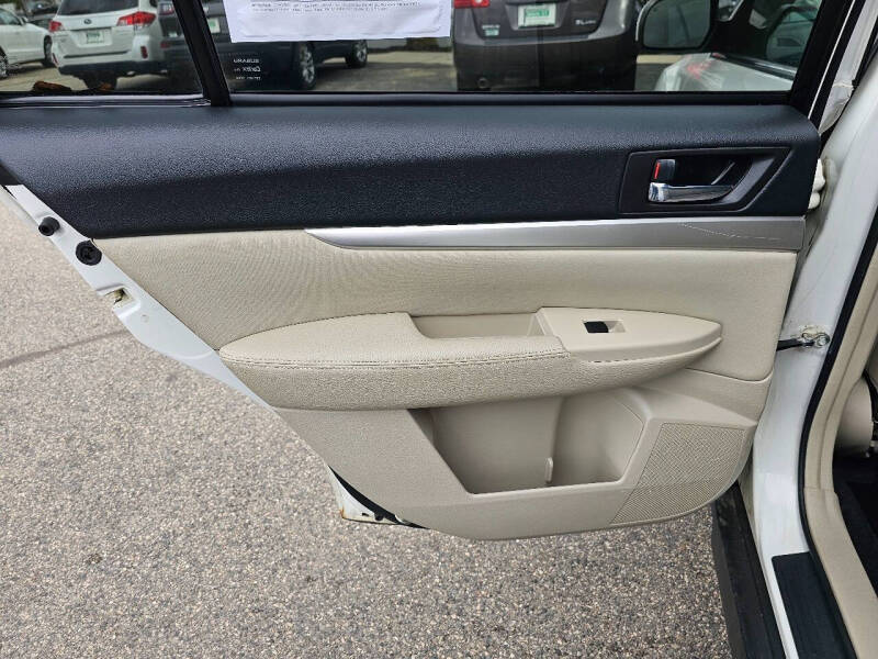 2010 Subaru Outback 2.5i Premium