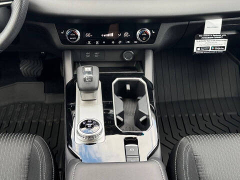 2025 Mitsubishi Outlander ES