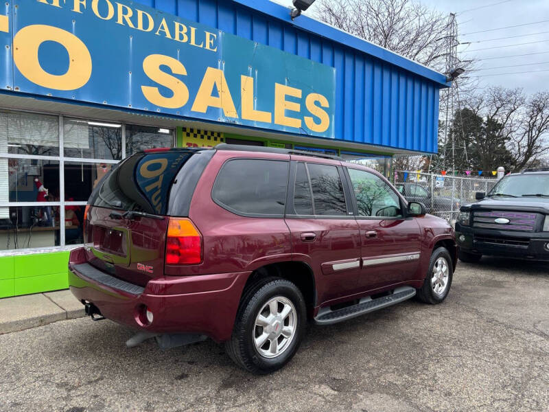 2002 GMC Envoy SLT photo 2