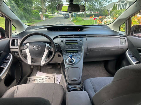 2010 Toyota Prius III