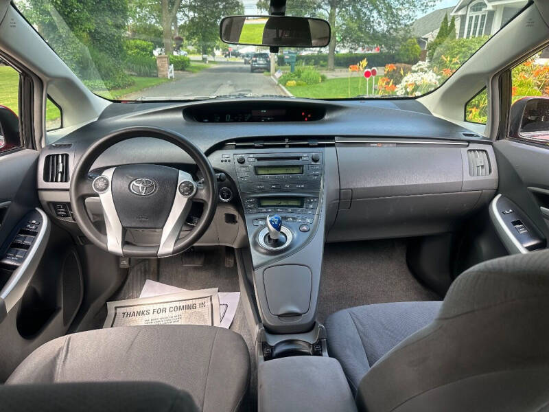 2010 Toyota Prius III