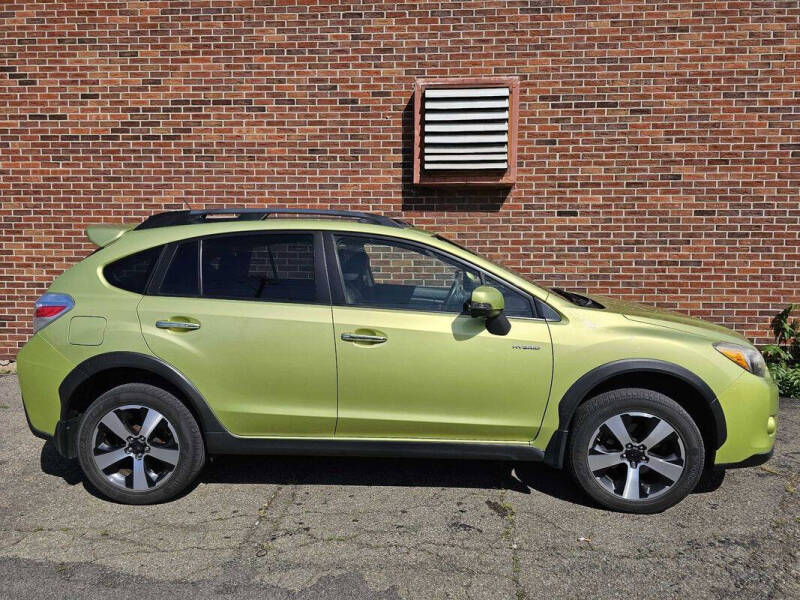 2014 Subaru XV Crosstrek Hybrid Touring's photo