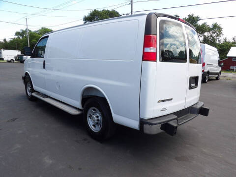 2025 Chevrolet Express 2500