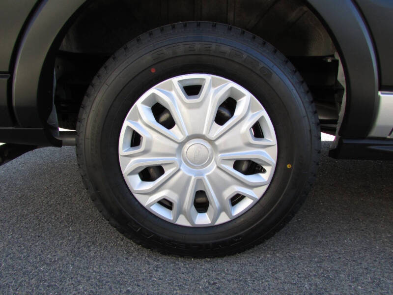 2020 Ford Transit 150 XLT