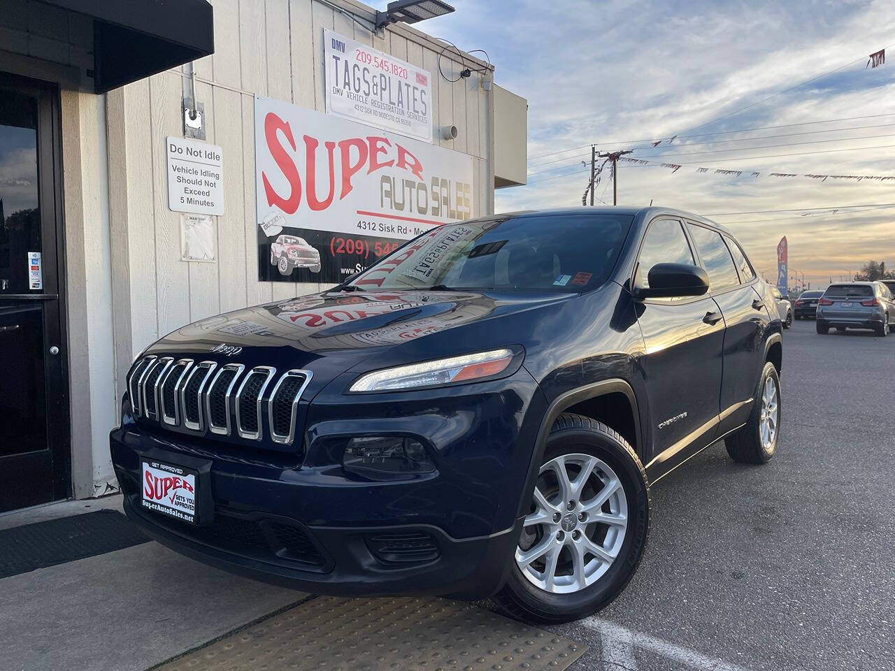 2015 Jeep Cherokee for sale at Super Auto Sales Modesto in Modesto, CA