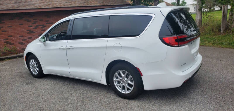 2022 Chrysler Pacifica Touring L