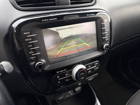 2015 Kia Soul +