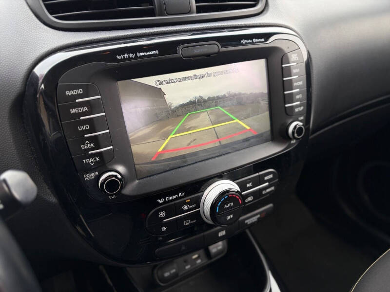 2015 Kia Soul +