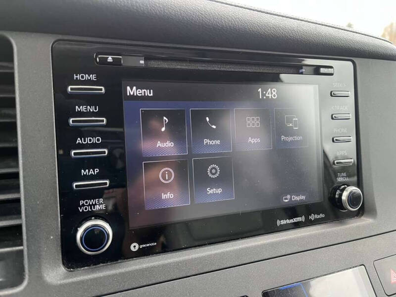 2019 Toyota Sienna XLE 8-Passenger