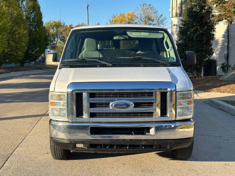 2009 Ford E-Series E-350 SD XLT