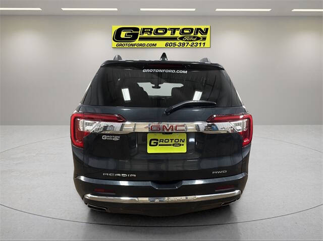 2021 GMC Acadia Denali