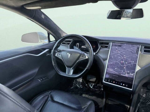 2015 Tesla Model S 70D