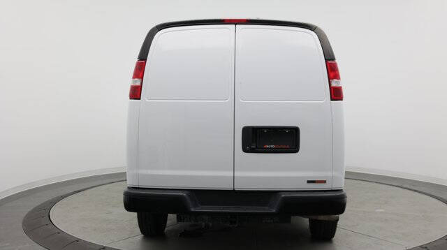 2023 Chevrolet Express 2500