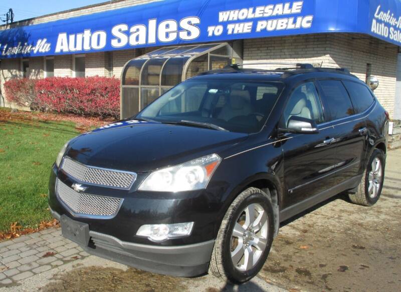 2009 Chevrolet Traverse for sale at Lookin-Nu Auto Sales in Waterford MI