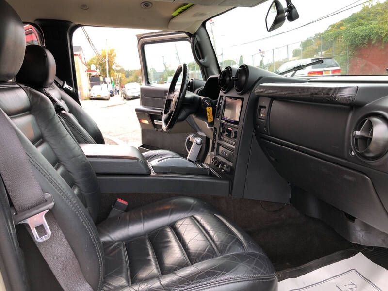 2005 HUMMER H2 Lux Series