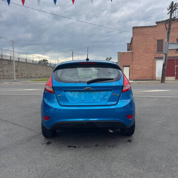 2013 Ford Fiesta SE