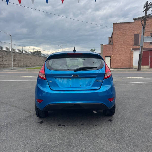 2013 Ford Fiesta SE