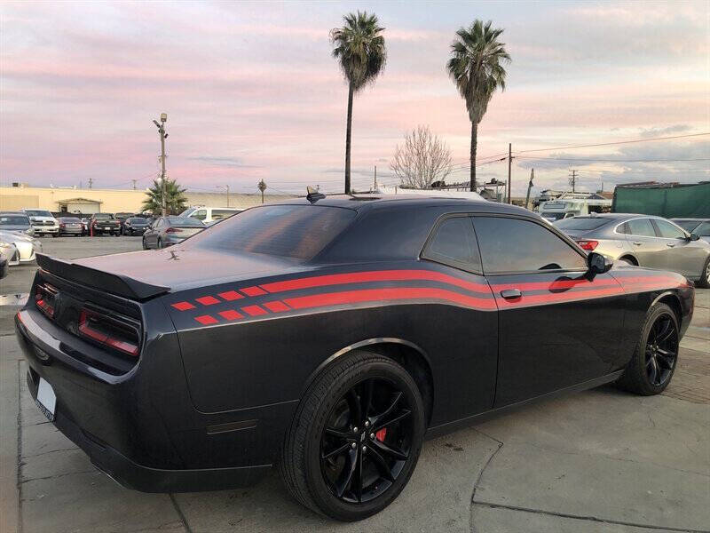 2018 Dodge Challenger SXT