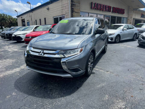 2018 Mitsubishi Outlander for sale at Lamberti Auto Collection in Plantation FL