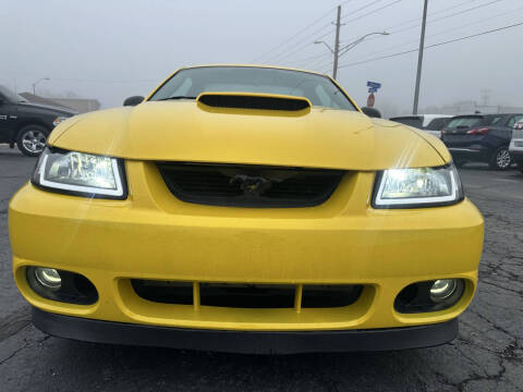 2004 Ford Mustang GT Deluxe