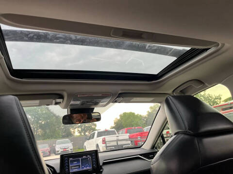 2020 Toyota RAV4 XLE Premium