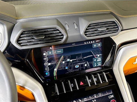 2024 Lamborghini Urus S
