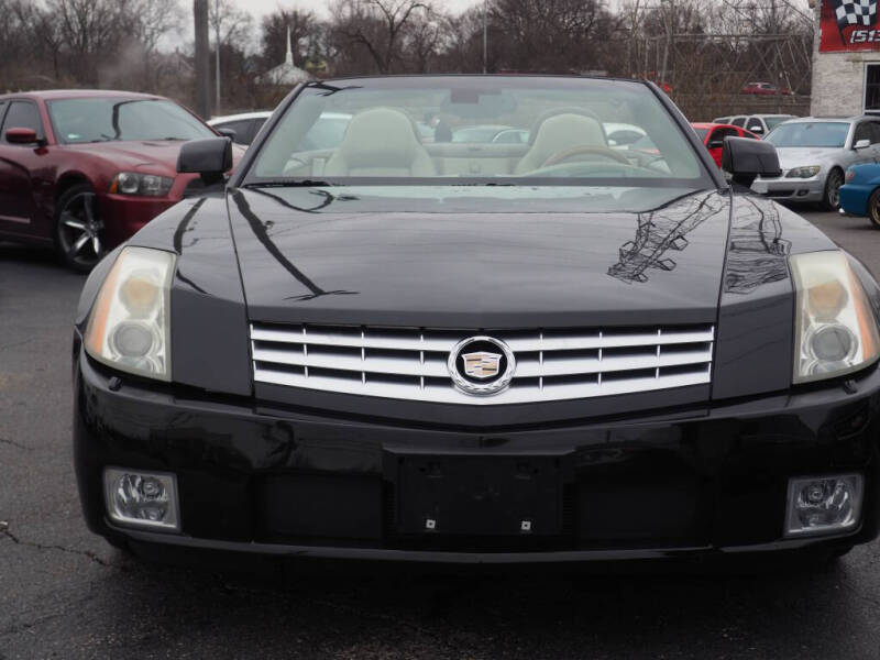 2005 Cadillac XLR