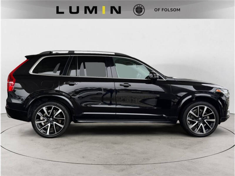 2019 Volvo XC90 T6 Momentum