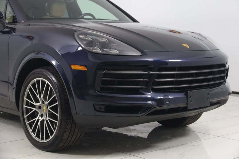 2022 Porsche Cayenne Platinum Edition