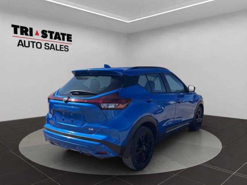 2023 Nissan Kicks SR