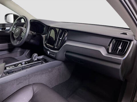 2023 Volvo XC60 B5 Core