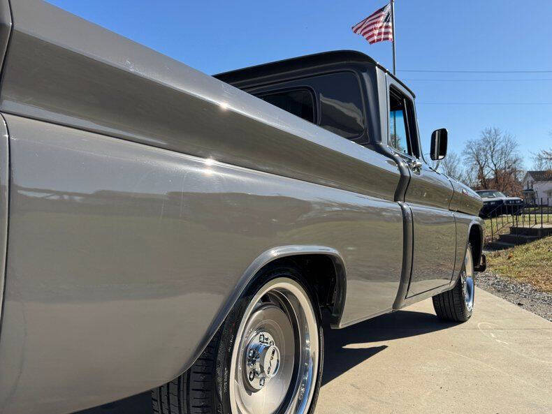 1961 Chevrolet Apache