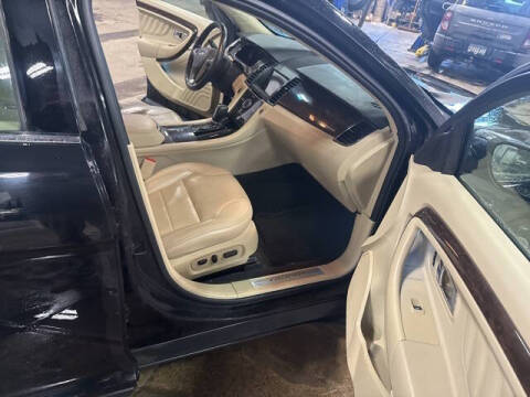 2019 Ford Taurus Limited