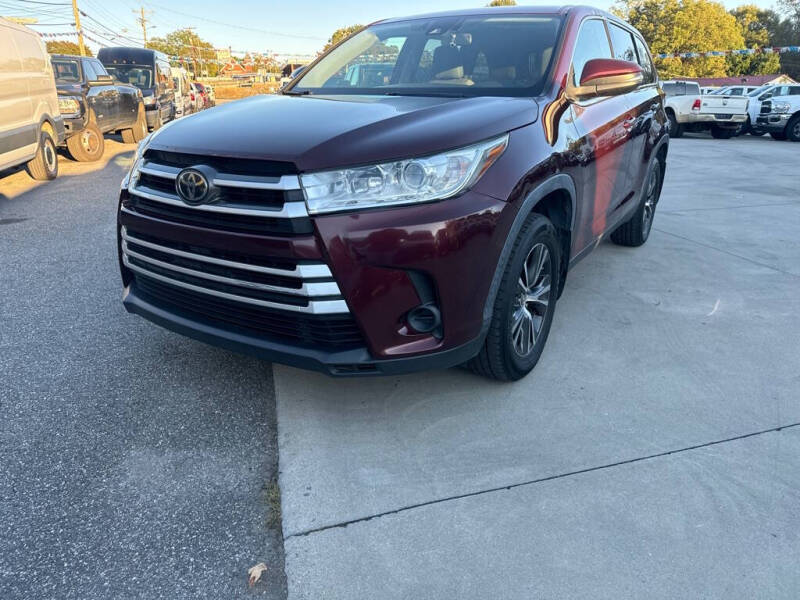 2019 Toyota Highlander for sale at Carolina Direct Auto Sales in Mocksville NC