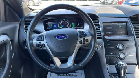 2015 Ford Taurus SEL