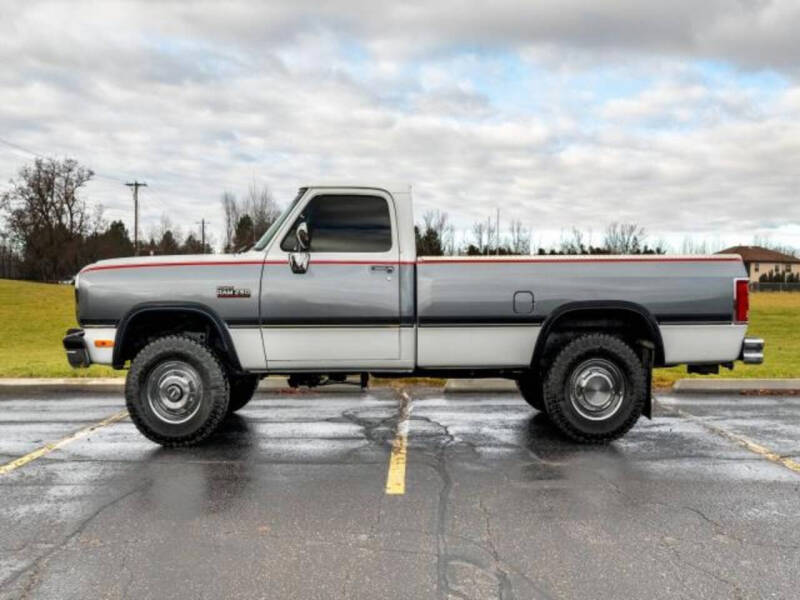 1991 Dodge W series's photo