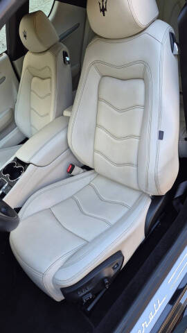 2012 Maserati GranTurismo S Automatic