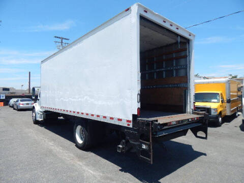 2016 Freightliner M2 106