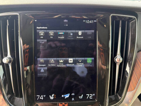 2022 Volvo S60 B5 Momentum