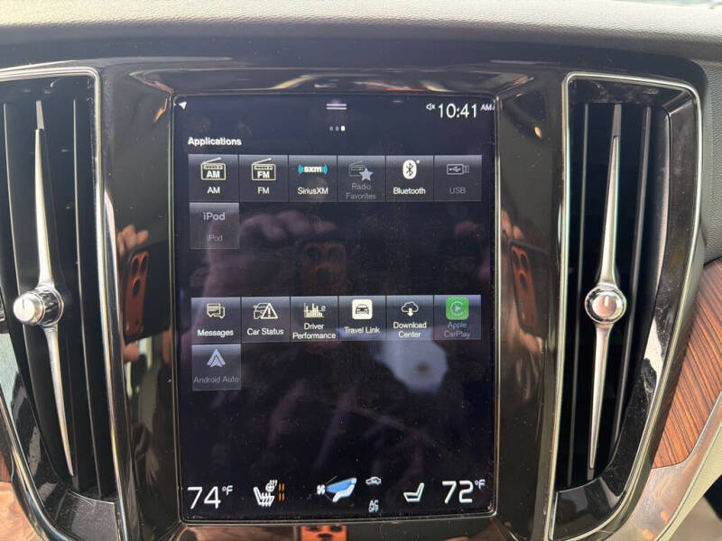 2022 Volvo S60 B5 Momentum